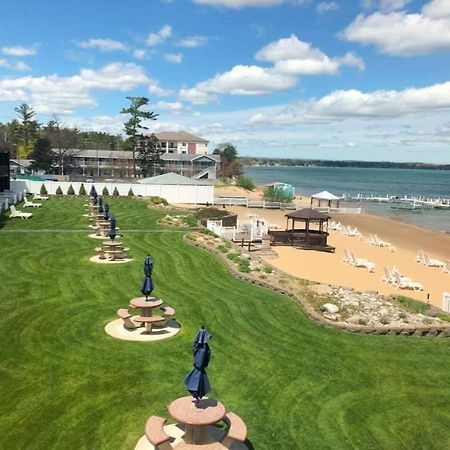 The Beach Haus - Traverse City Exterior photo
